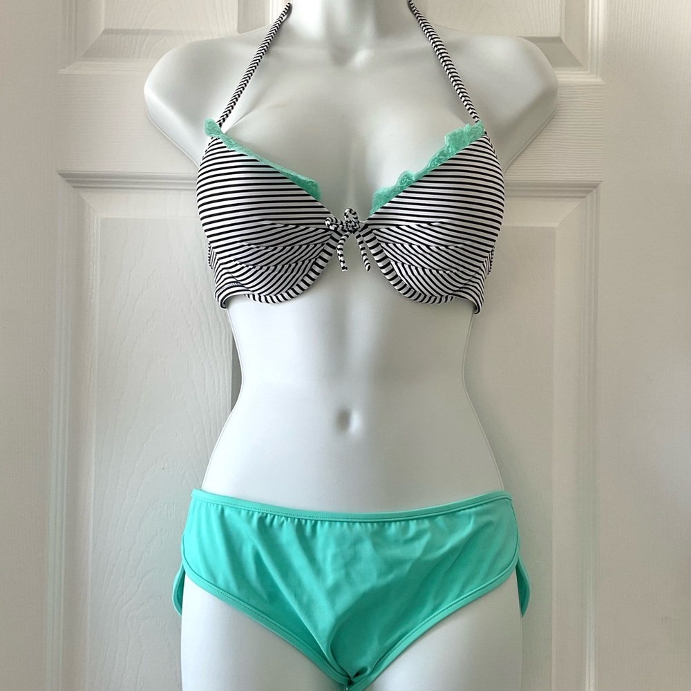 New - Victoria’s Secret Striped Bikini & Bottoms